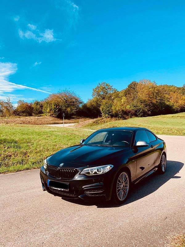 Schwarz Gebraucht 2016 BMW M240 M Sport Coupé | 33.400 € (Fairer Preis) - Bild 1/4