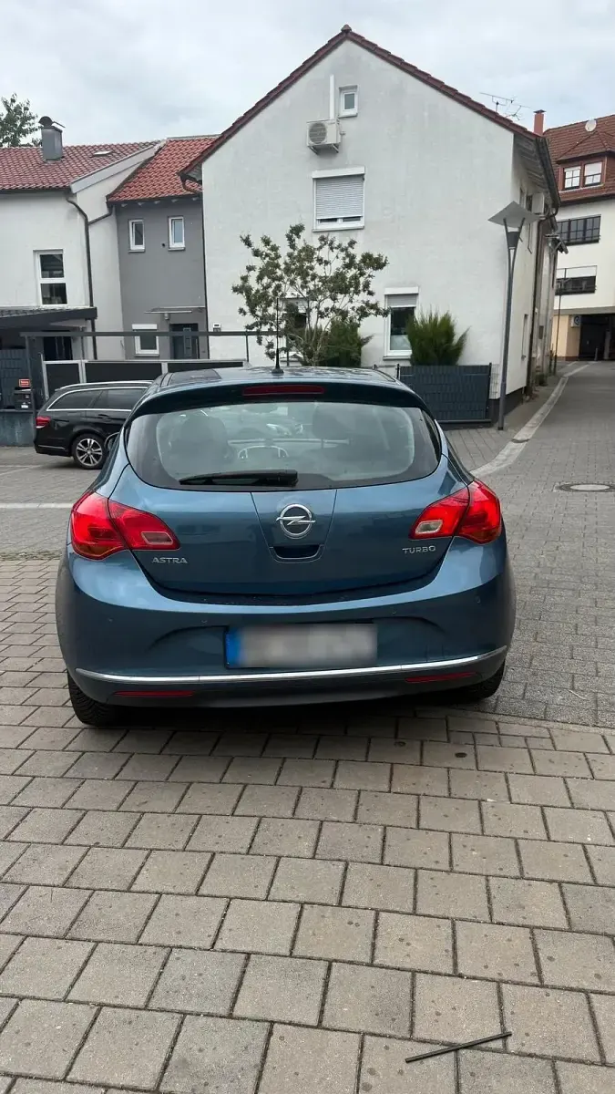 Gebraucht Opel Astra 140 PS (102 kW) 2015 Blau Limousine