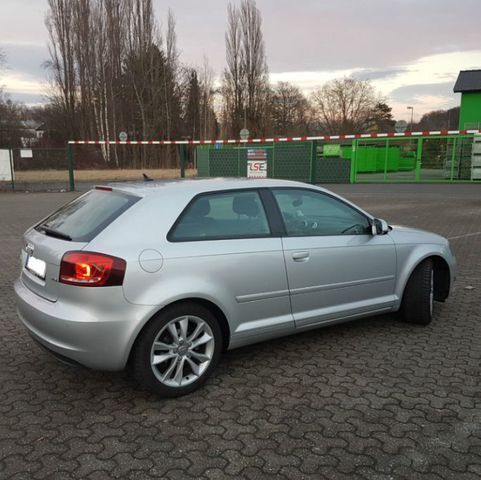 Gebraucht Audi A3 Ambition 140 PS (102 kW) 2012 Silber metallic Kleinwagen
