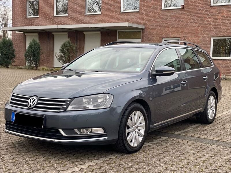 Grau Gebraucht 2013 VW Passat Comfortline Kombi | 8.460 € (Fairer Preis) - Bild 1/4