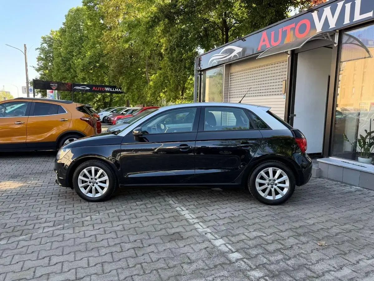 Gebraucht Audi A1 Sportback Attraction 105 PS (77 kW) 2013 Schwarz Kleinwagen