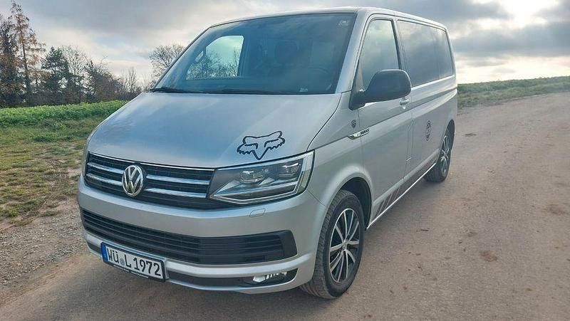 Silber Gebraucht 2016 VW Multivan Edition Van | 27.200 € (Etwas zu teuer) - Bild 1/4