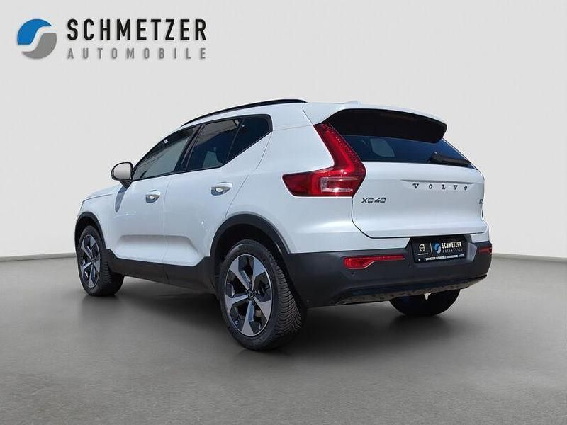 Gebraucht Volvo XC40 Plus 163 PS (119 kW) 2025 Crystal white SUV