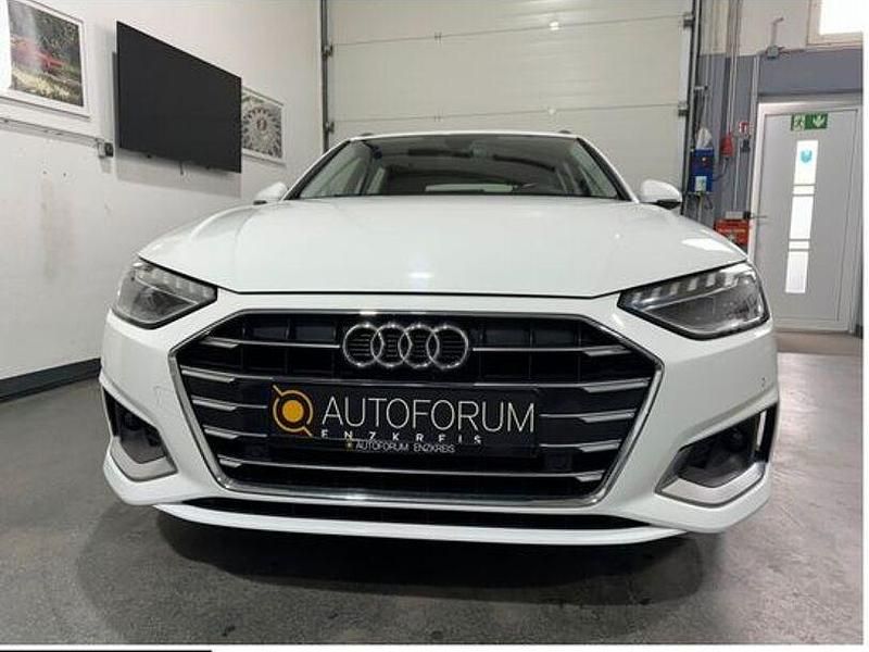 Gebraucht Audi A4 Ambiente 163 PS (119 kW) 2022 Weiss Limousine