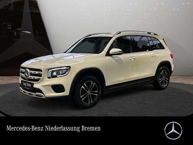 Weiß Gebraucht 2023 Mercedes GLB180 Style SUV | 27.990 € (Guter Preis) - Bild 1/3