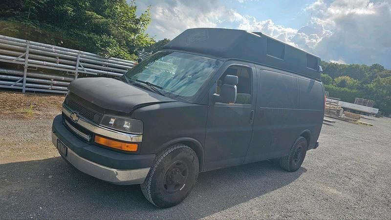 Schwarz Gebraucht 2009 Chevrolet Express Van / Kleinbus | 8.500 € - Bild 1/4
