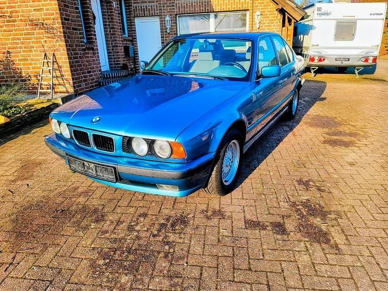 Gebraucht BMW 525 192 PS (141 kW) 1994 Blau Limousine