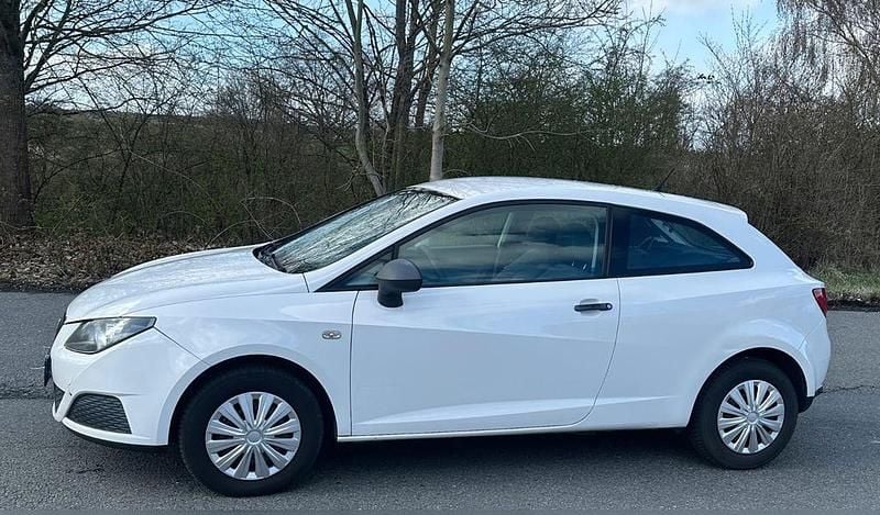 Gebraucht Seat Ibiza SC Style 69 PS (50 kW) 2010 Weiß Kleinwagen
