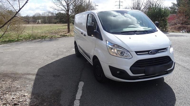 Gebraucht Ford Transit Custom Trend 131 PS (96 kW) 2018 Weiß Limousine