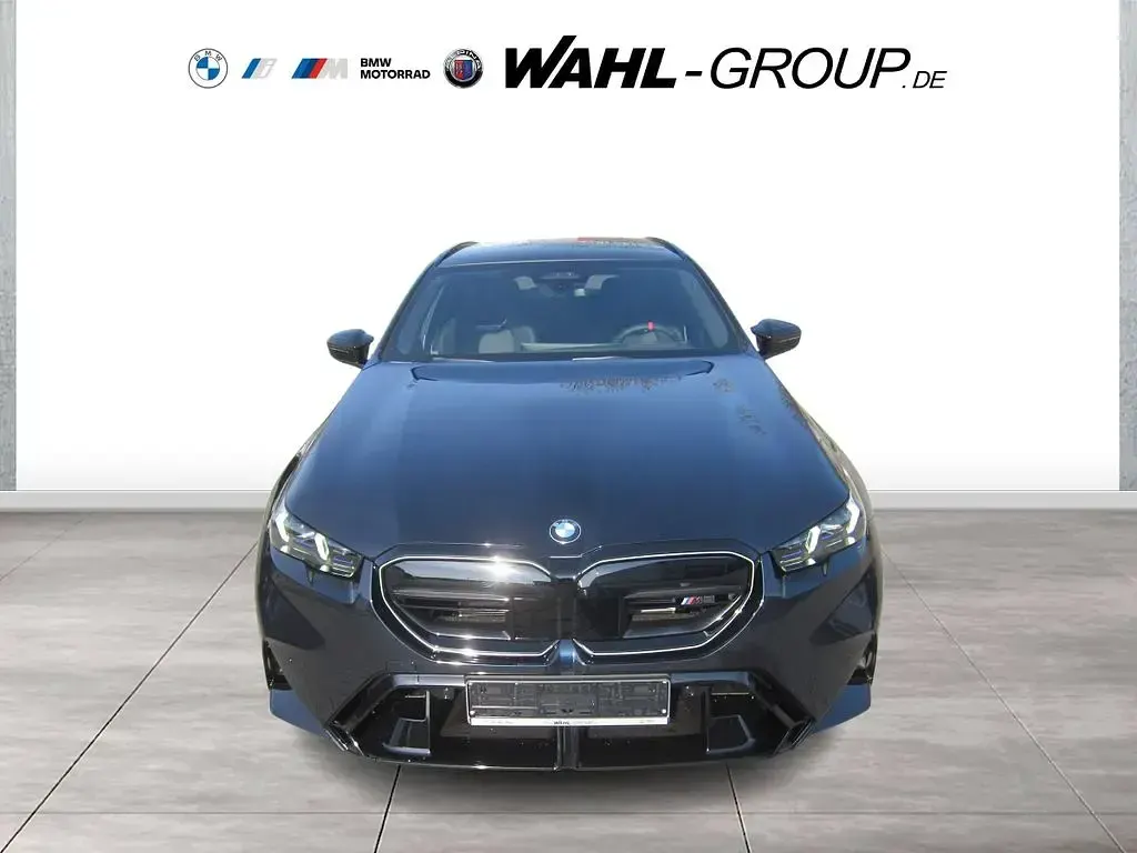 Nowe BMW M5 Shadowline 727 KM (534 kW) 2026 Czarny Kombi