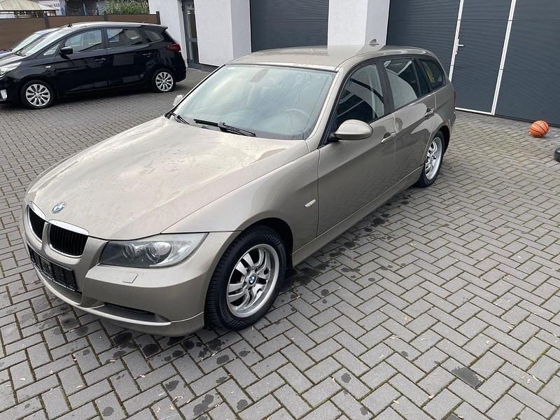 Braun Gebraucht 2008 BMW 318 Advantage Kombi | 2.650 € (Superpreis) - Bild 1/4