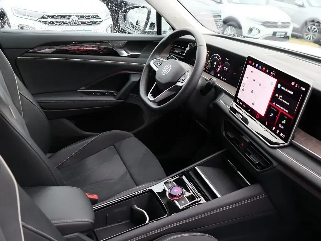 Gebraucht VW Tayron Elegance 272 PS (200 kW) 2025 Oryxweiß perlmutteffekt SUV
