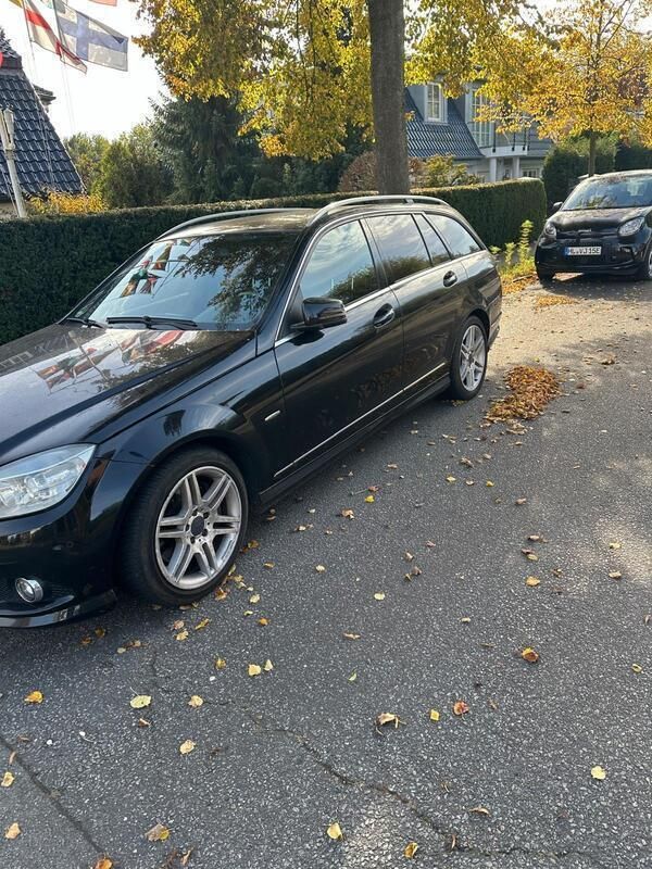 Schwarz Gebraucht 2009 Mercedes C320 AMG Kombi | 8.500 € - Bild 1/4