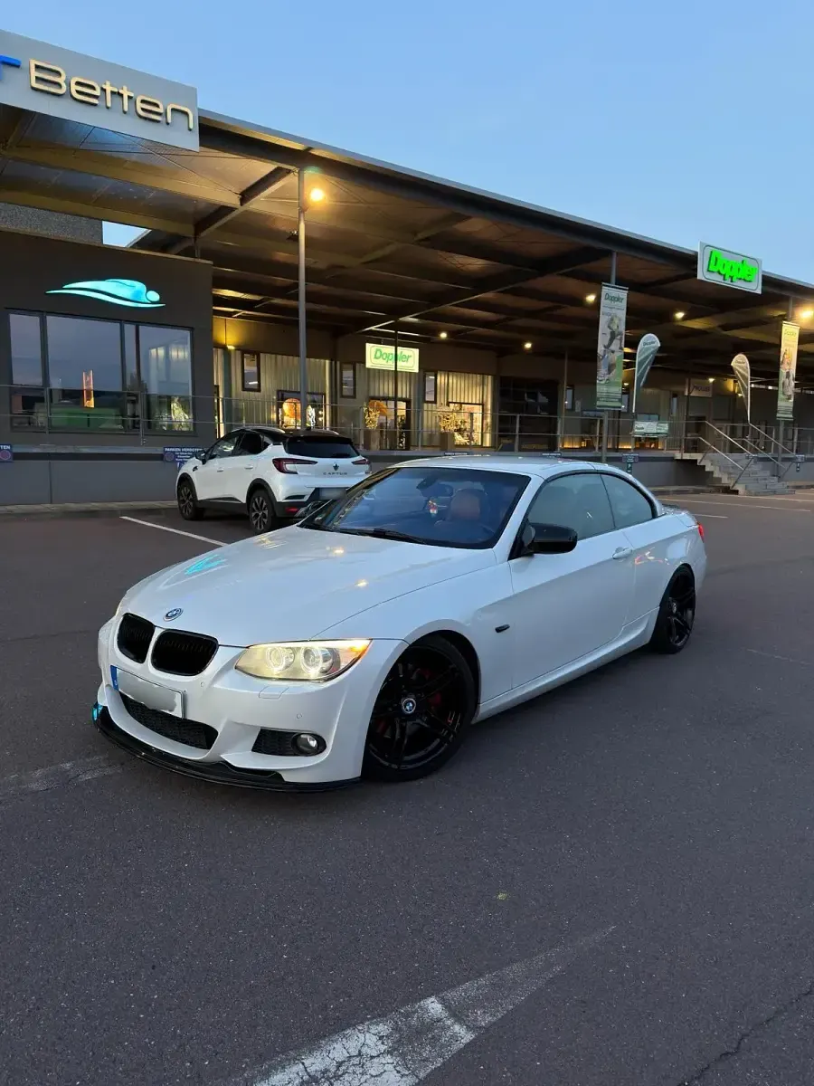 Gebraucht BMW 330 Cabriolet Performance 340 PS (250 kW) 2011 Weiß Cabrio
