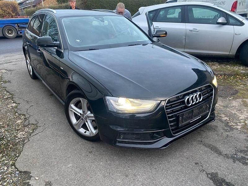 Schwarz Gebraucht 2014 Audi A4 Attraction Limousine | 6.400 € (Guter Preis) - Bild 1/4