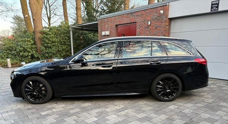 Gebraucht Mercedes C300 AMG line 258 PS (189 kW) 2024 Schwarz Limousine