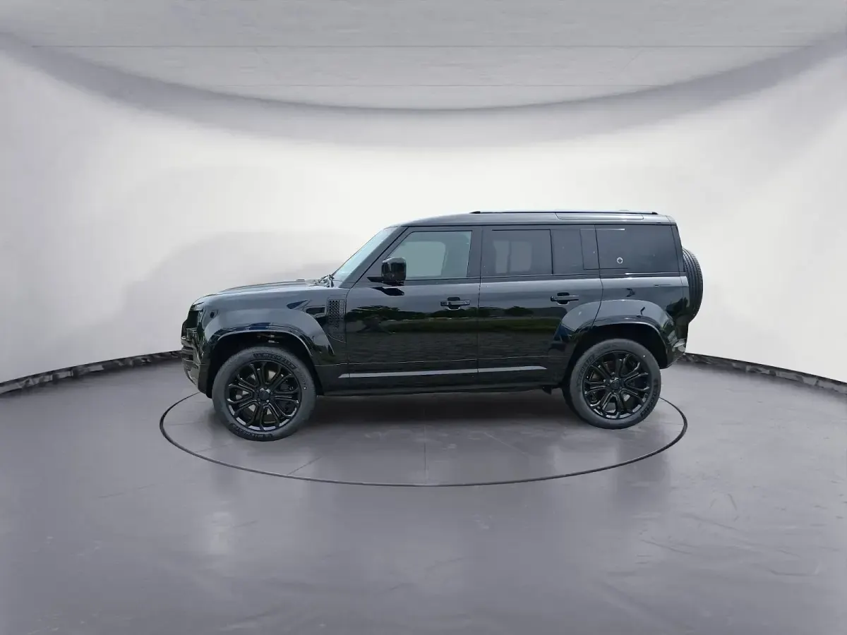 Gebraucht Land Rover Defender Black Edition 635 PS (467 kW) 2026 SUV