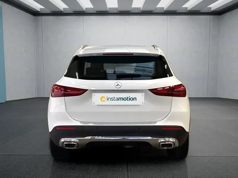 Gebraucht Mercedes GLA200 150 PS (110 kW) 2024 Weiß SUV