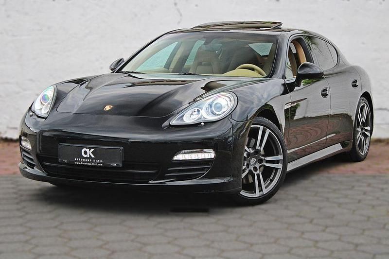 Schwarz Gebraucht 2012 Porsche Panamera Turbo Sport Limousine | 28.500 € (Teuer) - Bild 1/4