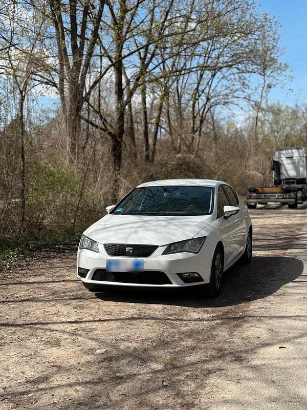 Gebraucht Seat Leon 105 PS (77 kW) 2014 Weiß Limousine