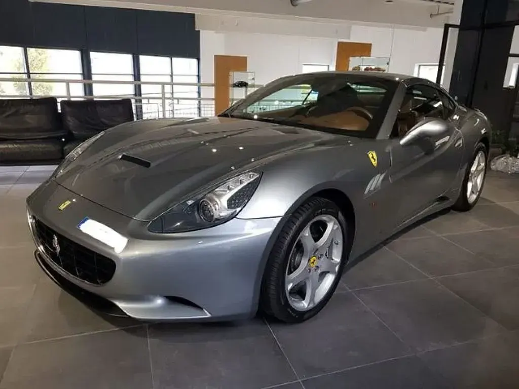 Second-hand Ferrari California 460 CP (338 kW) 2009 Gri Cabrio