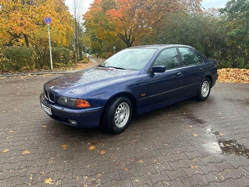 Gebraucht BMW 528 Basis 193 PS (141 kW) 1998 Blau Limousine