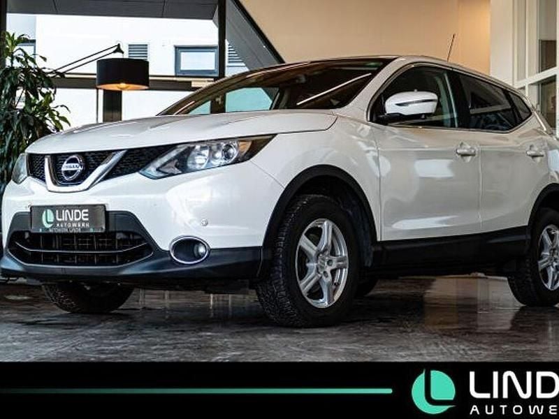 Weiß Gebraucht 2016 Nissan Qashqai 360º SUV | 7.900 € (Guter Preis) - Bild 1/4