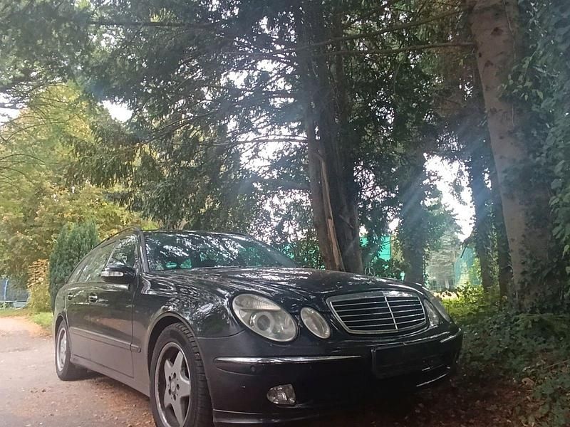 Schwarz Gebraucht 2004 Mercedes 280 Kombi | 1.750 € - Bild 1/4