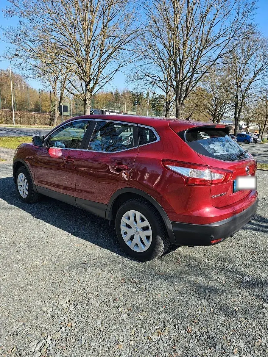 Gebraucht Nissan Qashqai N-Vision 116 PS (85 kW) 2017 Rot SUV