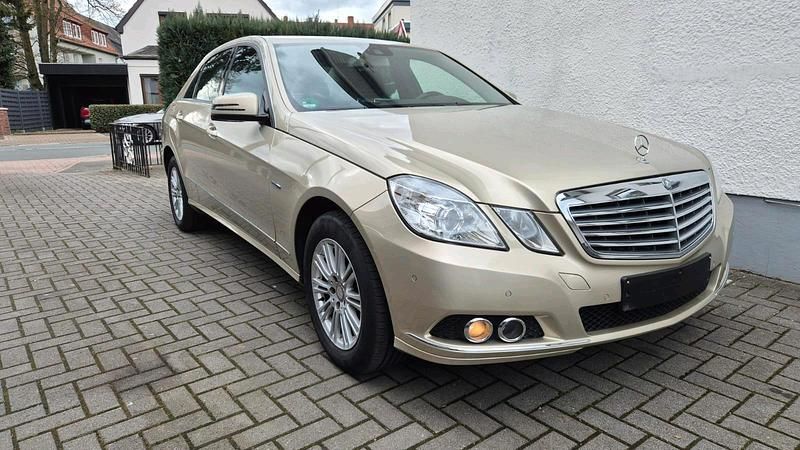Second-hand Mercedes E200 184 CP (135 kW) 2010 Bej Berlinǎ