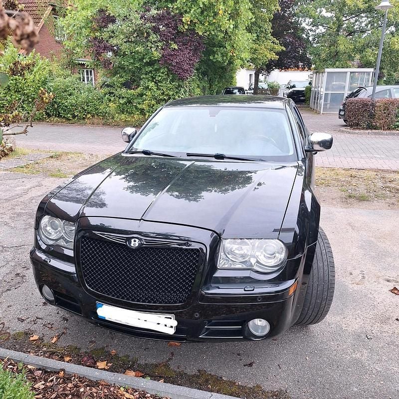 Schwarz Gebraucht 2010 Chrysler 300C Limousine | 12.500 € - Bild 1/4
