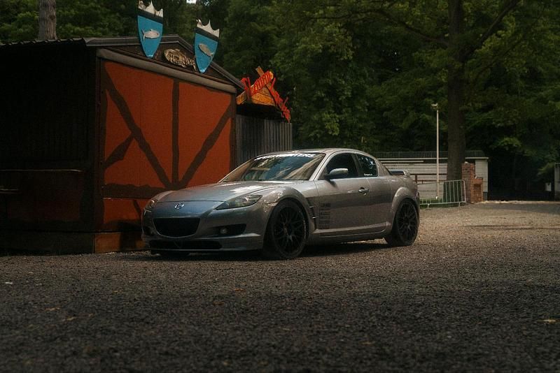 Silber Gebraucht 2025 Mazda RX8 Coupé | 9.200 € - Bild 1/4