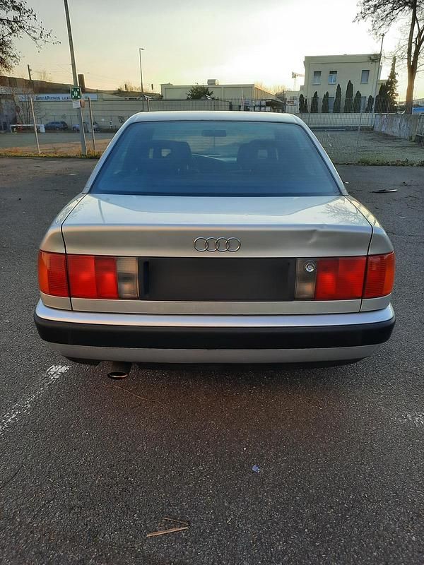 Gebraucht Audi 100 115 PS (84 kW) 1994 Silber Limousine