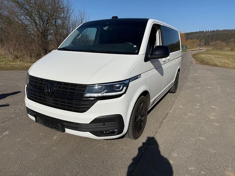 Second-hand VW Multivan Edition 204 CP (150 kW) 2023 Alb Monovolum