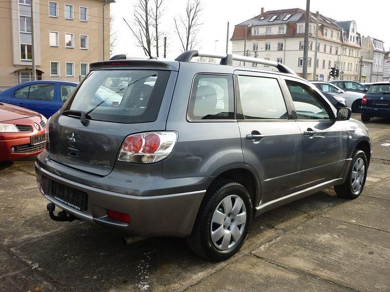 Gebraucht Mitsubishi Outlander Comfort Edition 136 PS (100 kW) 2003 Grau SUV