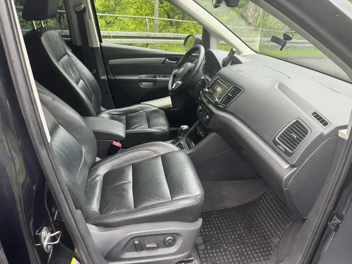Gebraucht VW Sharan 170 PS (125 kW) 2012 Schwarz Van / Kleinbus
