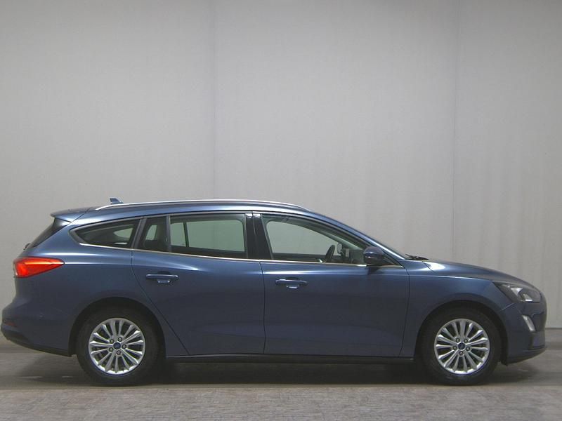 Gebraucht Ford Focus Titanium 125 PS (91 kW) 2021 Chromablau metallic Kombi