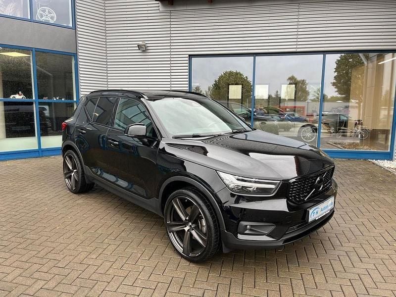 Schwarz Gebraucht 2019 Volvo XC40 R-Design SUV | 22.900 € (Teuer) - Bild 1/4