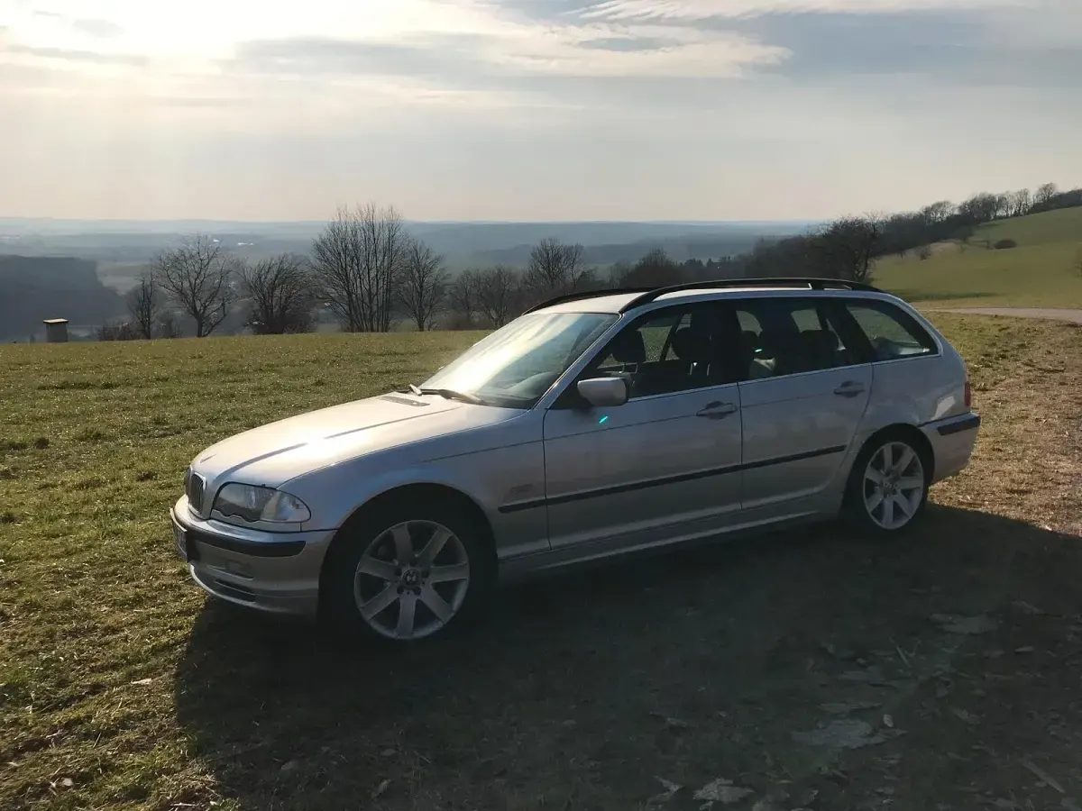 Gebraucht BMW 330 231 PS (169 kW) 2001 Silber Kombi