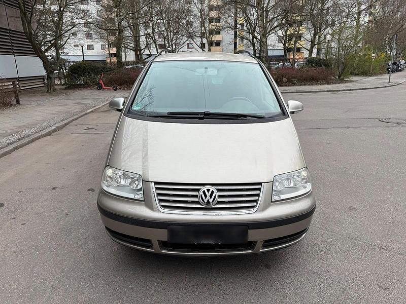 Gebraucht VW Sharan 115 PS (84 kW) 2007 Gelb Van / Kleinbus