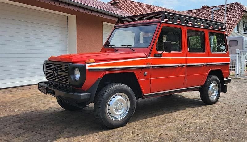 Gebraucht Mercedes G230 122 PS (89 kW) 1990 Classicrot SUV