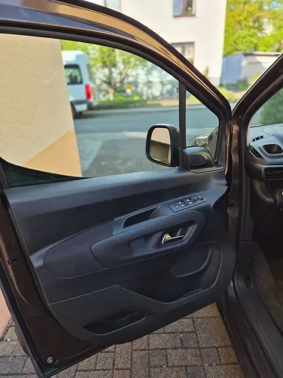 Gebraucht Opel Combo Life Innovation 131 PS (96 kW) 2020 Braun Limousine