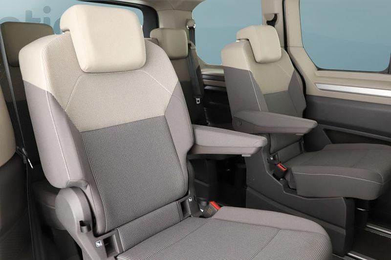 Usata VW Multivan 150 CV (110 kW) 2023 Blu Monovolume