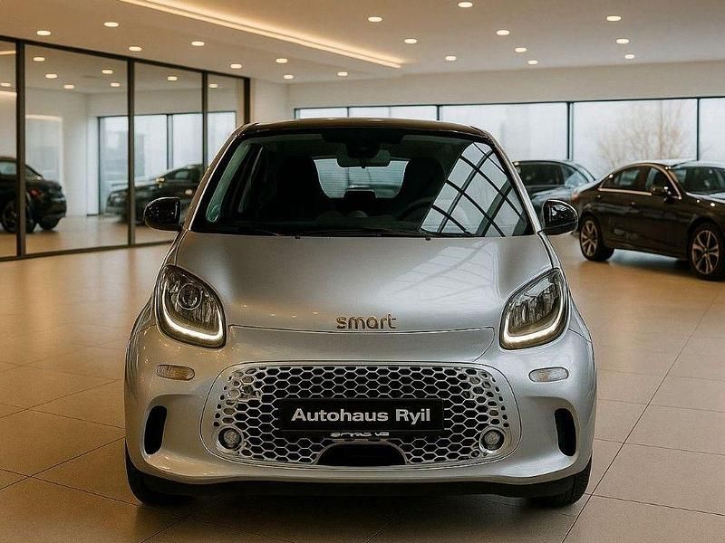 Schwarz Gebraucht 2021 Smart ForFour Electric Drive Limousine | 9.500 € (Guter Preis) - Bild 1/4