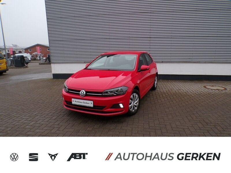 Rot Gebraucht 2018 VW Polo Comfortline Limousine | 12.890 € (Etwas zu teuer) - Bild 1/4