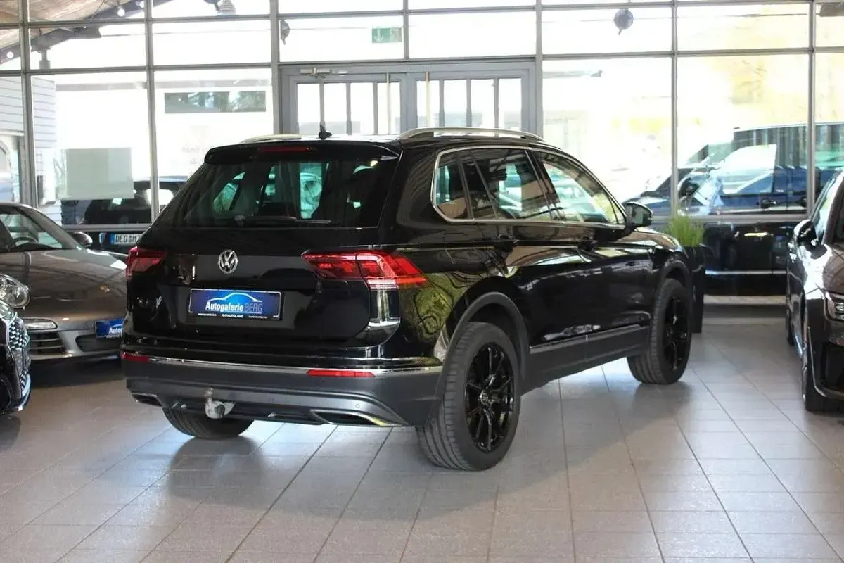 Gebraucht VW Tiguan Highline 239 PS (175 kW) 2018 Schwarz SUV