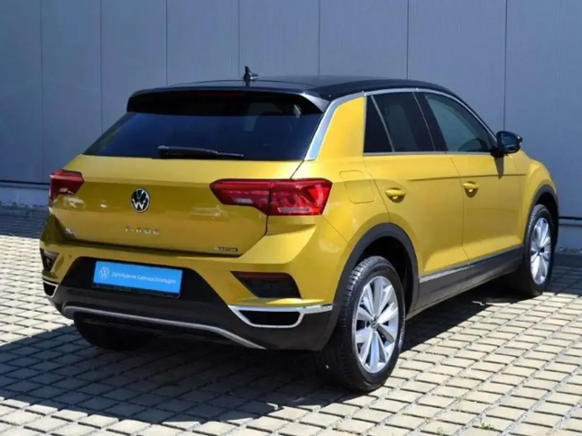 Gebraucht VW T-Roc Style 150 PS (110 kW) 2021 Karkumagelb metallic SUV
