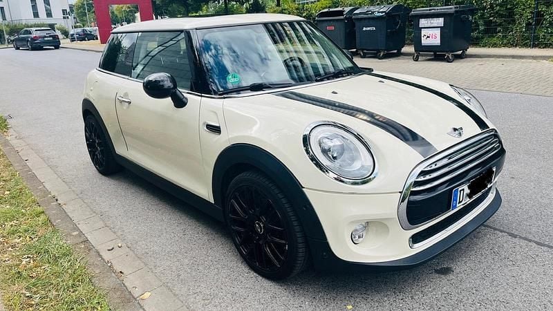 Weiß Gebraucht 2015 Mini Cooper Kleinwagen | 13.899 € (Guter Preis) - Bild 1/4