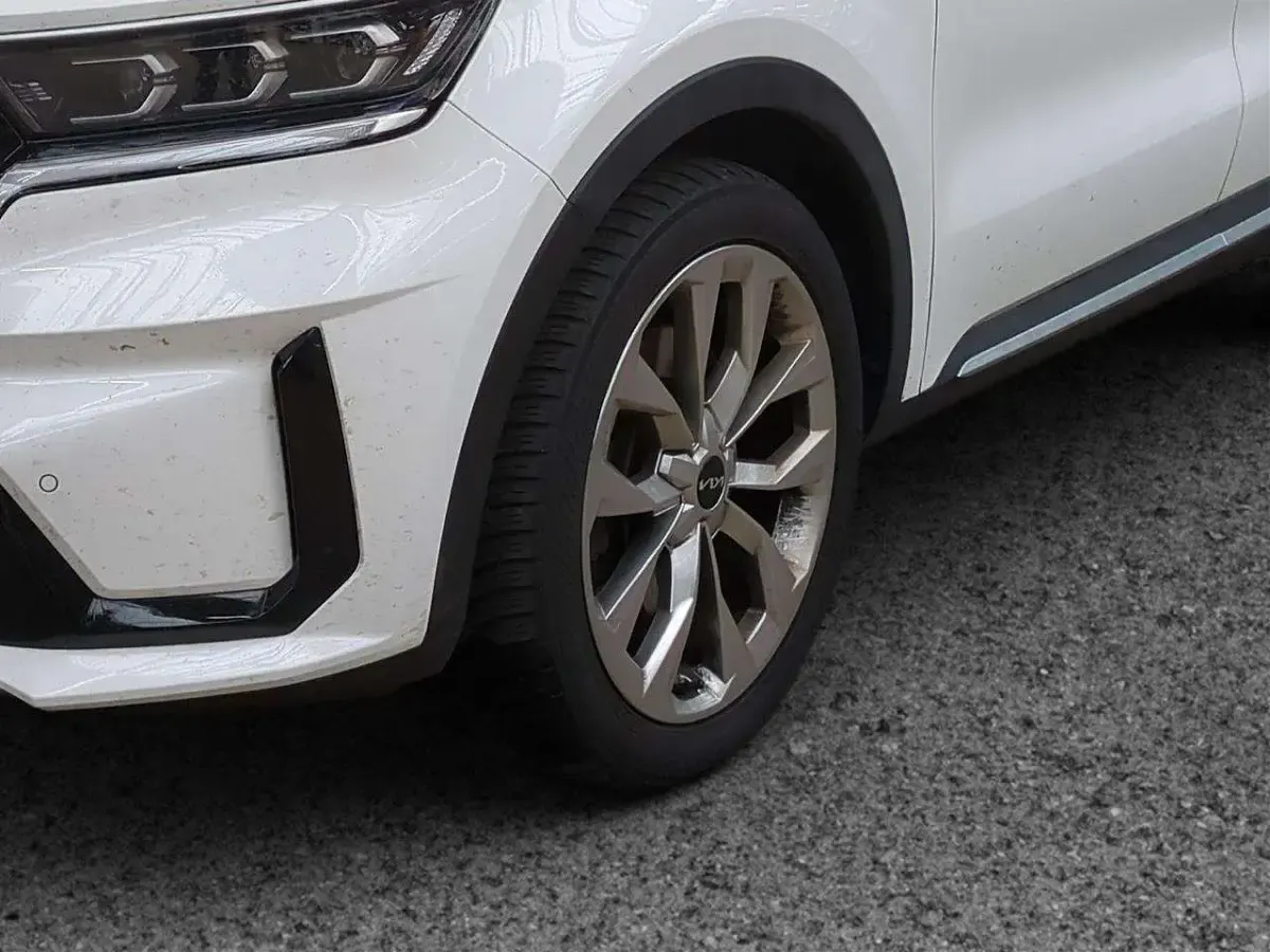 Gebraucht Kia Sorento Premium 194 PS (142 kW) 2024 Snow white pearl SUV