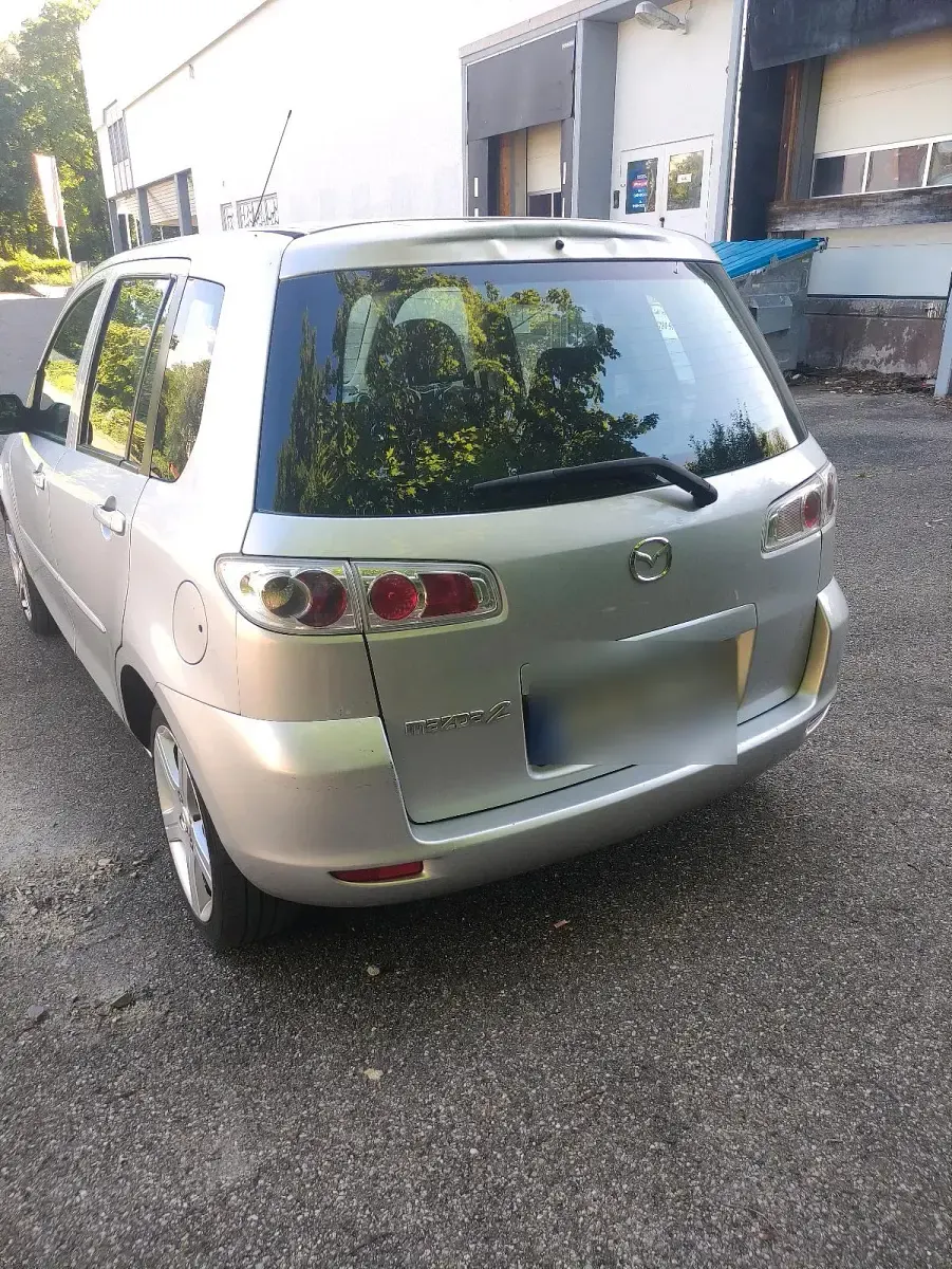 Gebraucht Mazda 2 80 PS (58 kW) 2007 Grau Kleinwagen